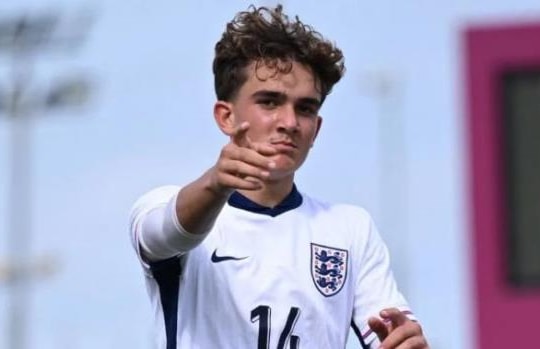Max Dowman: Viên ngọc 16 tuổi của Arsenal và lộ trình vươn tầm Jude Bellingham