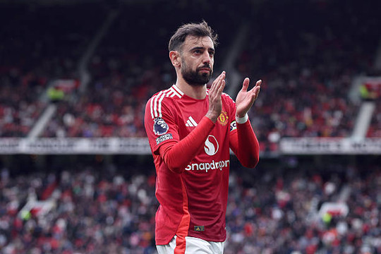 Manchester United nín thở chờ quyết định về tương lai của nhạc trưởng Bruno Fernandes