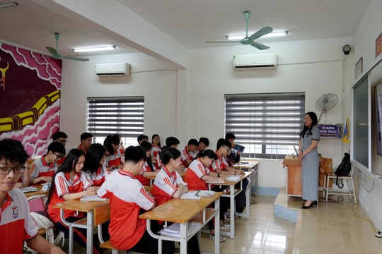 Chưa vào mùa cao điểm nắng nóng, trường học đã “quá tải nhiệt"