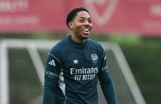 MU săn đón Myles Lewis-Skelly của Arsenal: Canh bạc chuyển nhượng với mức giá điên rồ