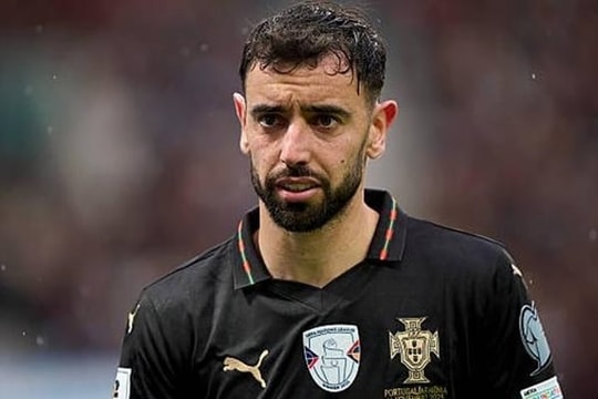 PSG gia nhập cuộc đua giành Bruno Fernandes, Liverpool lên kế hoạch đại tu đội hình