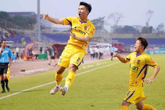 SLNA phải thắng Đà Nẵng để 'kê cao gối ngủ'; Aston Villa thắng thuyết phục Bologna