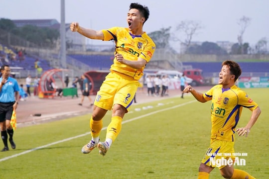 Sông Lam Nghệ An nắm cơ hội lớn trong cuộc đối đầu với SHB Đà Nẵng