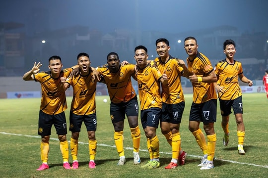Thanh Hóa vùi dập Công An TP.HCM 4-0: Khúc khải hoàn giải tỏa cơn khát trụ hạng