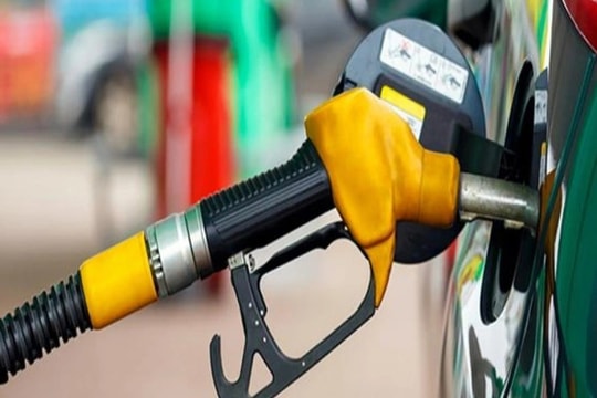 Đề xuất kéo dài việc giảm thuế nhập khẩu một số mặt hàng xăng dầu về 0% đến 30/6/2026