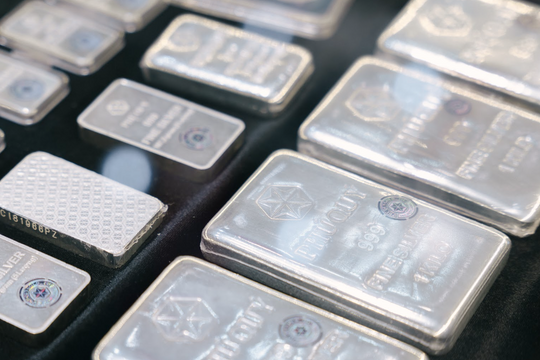 Giá bạc hôm nay 6/4/2026: Bạc thỏi Phú Quý, Ancarat, DOJI giảm hơn 1 triệu đồng/kg