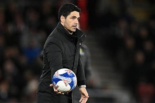 Arsenal sảy chân tại FA Cup: Bước lùi chiến thuật hay cú hích cho tham vọng lớn?
