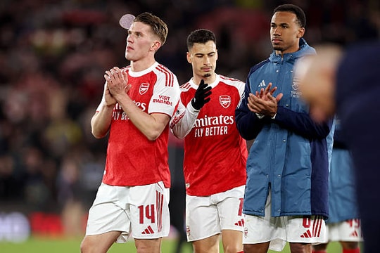 Arsenal gục ngã tại đấu trường cúp: Bước lùi cần thiết cho tham vọng vô địch?