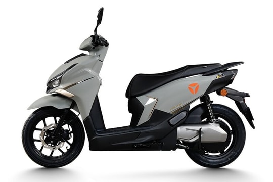 Yadea Velax H Plus: Xe máy điện thể thao với khả năng vận hành 163 km mỗi lần sạc