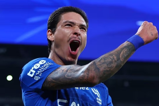 Chuyển nhượng 7/4: Man United đại chiến Liverpool vì Akliouche, Juventus giải cứu Darwin Nunez