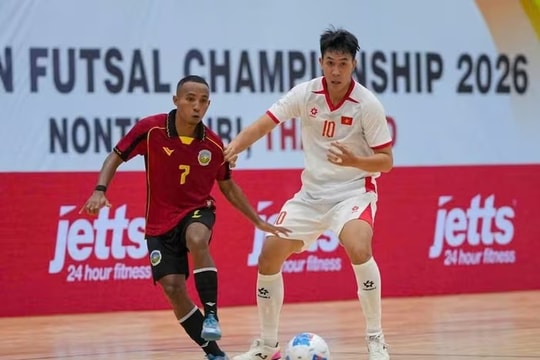 Futsal Việt Nam thắng lớn Timor-Leste, tiến gần bán kết; Huyền thoại Lucescu qua đời