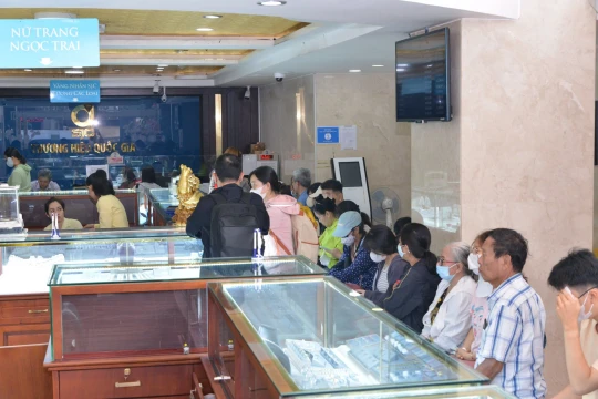 Giá vàng chiều nay 8/4/2026: Giá vàng SJC, giá vàng nhẫn 9999 và giá vàng thế giới