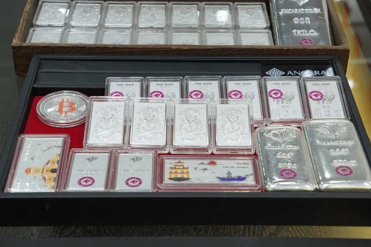 Giá bạc hôm nay 10/4/2026: Thế giới vượt 75 USD/ounce