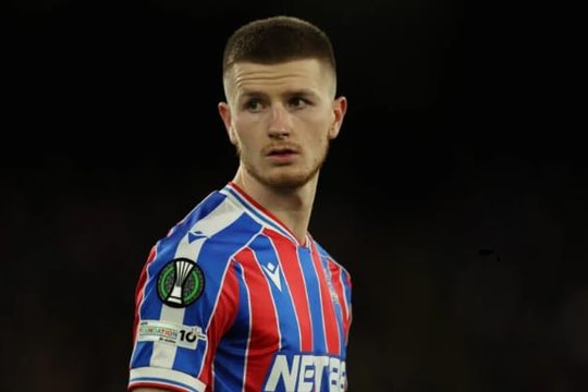 Man Utd hủy kế hoạch chiêu mộ Adam Wharton để tìm đối tác thép cho Kobbie Mainoo