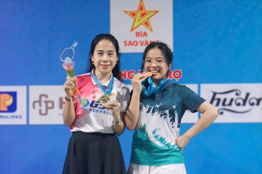 Chia sẻ từ cặp mẹ con vô địch hai hạng mục Giải Pickleball Cup Truyền hình Nghệ An - Bia Sao Vàng mùa 1