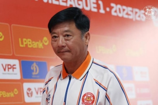 HLV Lê Huỳnh Đức bảo vệ Tiến Linh sau trận thua 0-3 trước Hải Phòng