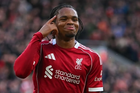 Chấm điểm Liverpool thắng Fulham 2-0: Rio Ngumoha bùng nổ và sự trở lại của Mohamed Salah