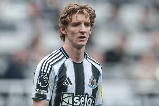 Bayern Munich gia nhập cuộc đua giành Anthony Gordon, MU quyết đấu Man City vì Elliot Anderson
