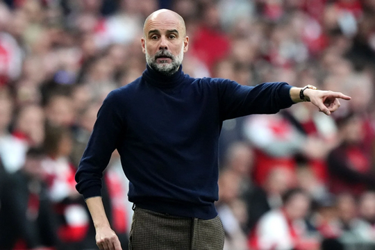 Pep Guardiola ra tối hậu thư cho Man City: Phải thắng Chelsea để nuôi mộng vô địch