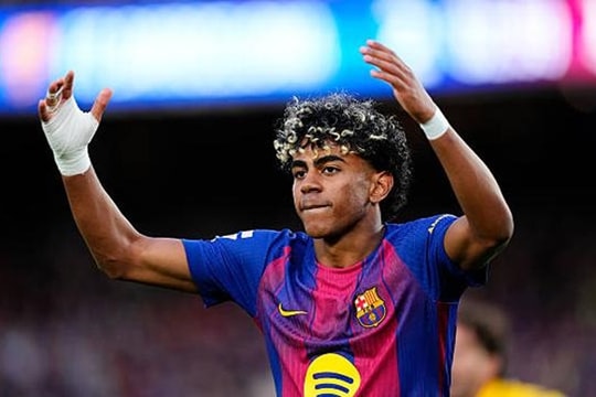 Barcelona đè bẹp Espanyol 4-1: Kỷ lục của Lamine Yamal và cú đúp từ Ferran Torres