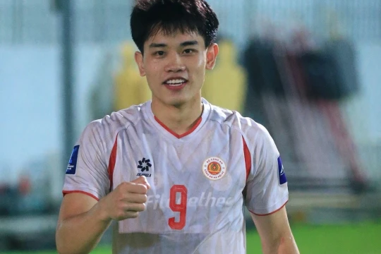 Tình thế đảo ngược với Đình Bắc; Kết quả MU 1-2 Leeds: Trận thua tai hại của Quỷ đỏ