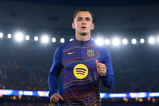 Chelsea và canh bạc Marc Casado: Tại sao The Blues nên từ bỏ tiền vệ của Barcelona?
