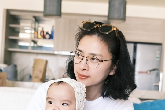 Ngô Thanh Vân vỡ òa hạnh phúc khi con gái 8 tháng tuổi lần đầu gọi mama tại Hồ Tràm
