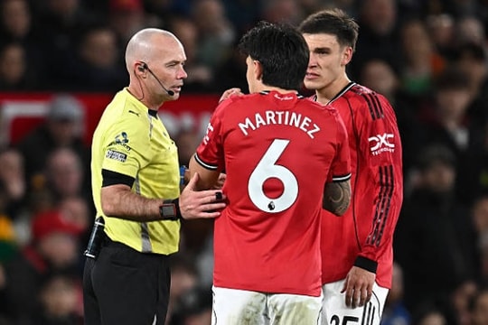 Man Utd gục ngã 1-2 trước Leeds United: Tấm thẻ đỏ tai hại của Lisandro Martinez