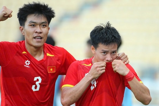 Hậu vệ trẻ U23 Việt Nam sẵn sàng kế thừa dàn công thần dưới thời HLV Kim Sang-sik