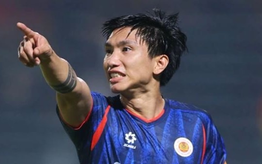 CAHN mất cặp bài trùng Văn Hậu - Việt Anh, HLV Popov phản ứng gay gắt về án phạt