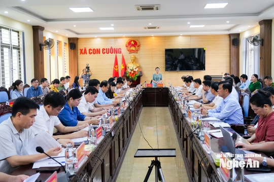 Phó Bí thư Tỉnh ủy Võ Thị Minh Sinh làm việc với các xã: Con Cuông, Môn Sơn, Mậu Thạch, Cam Phục, Châu Khê, Bình Chuẩn