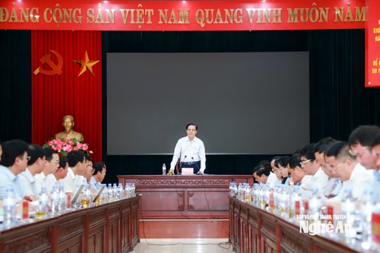 Chủ tịch UBND tỉnh Võ Trọng Hải làm việc với 10 phường, xã thuộc vùng Phủ Quỳ