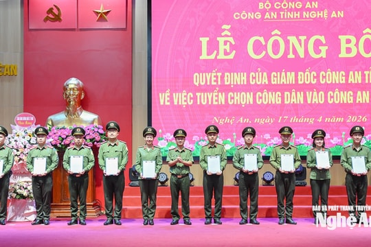 30 nhân viên an ninh sân bay Vinh được tuyển vào Công an