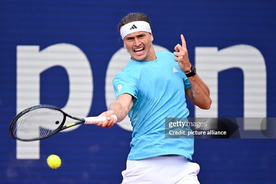 Alexander Zverev ngược dòng vào bán kết Munich Open sau set đấu hủy diệt 6-0