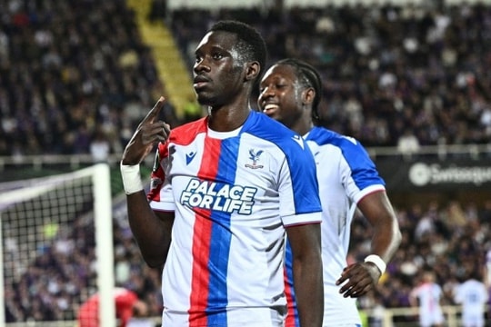 Crystal Palace vào bán kết Conference League dù thua Fiorentina tại Italy