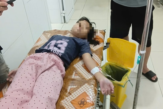 Nghệ An: 20 người nhập viện sau khi ăn bánh mì