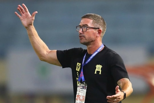 HLV Harry Kewell không hài lòng dù Hà Nội FC thắng kịch tính 4-2