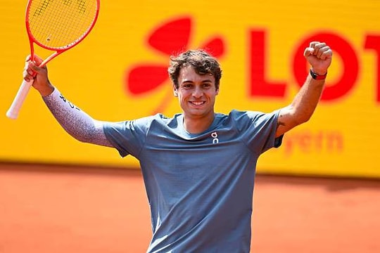 Munich Open: Flavio Cobolli lật đổ Alexander Zverev sau hai set thuyết phục