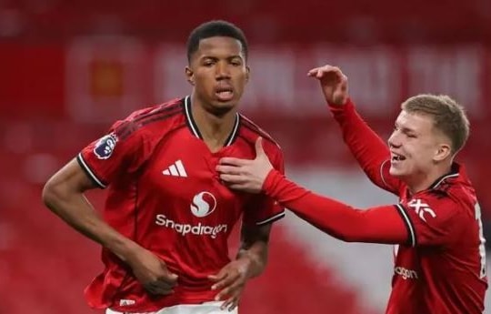 Chido Obi rực sáng đưa U18 Man Utd vào chung kết: Lời khẳng định của số 9 tương lai