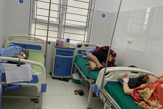 Truy xuất nguồn gốc thực phẩm trong vụ 20 người nhập viện sau khi ăn bánh mì ở Nghệ An