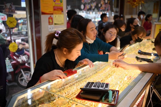 Giá vàng chiều nay 19/4/2026: Giá vàng SJC, giá vàng nhẫn 9999 và giá vàng thế giới