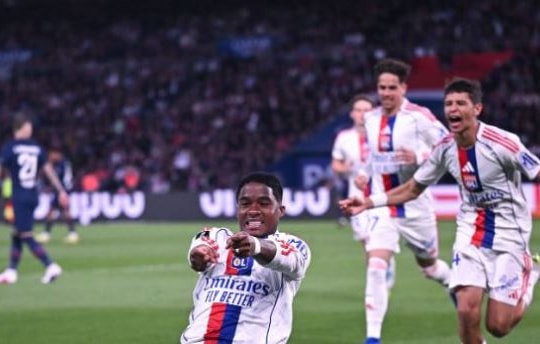 Endrick rực sáng giúp Lyon đánh bại PSG 2-1 ngay tại sân nhà Parc des Princes