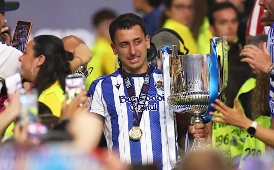 Mikel Oyarzabal và ngã rẽ sự nghiệp: Aston Villa liệu có đủ sức lôi kéo biểu tượng Real Sociedad?