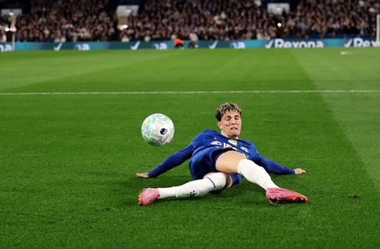 Thương vụ Alejandro Garnacho: Bước ngoặt thanh lọc đội hình của Sir Jim Ratcliffe tại Manchester United