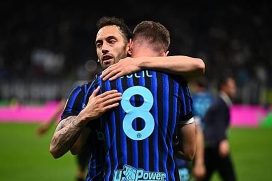 Inter Milan lội ngược dòng thần thánh hạ Como 3-2: Bản lĩnh nhà vua và quân bài tẩy Petar Sucic