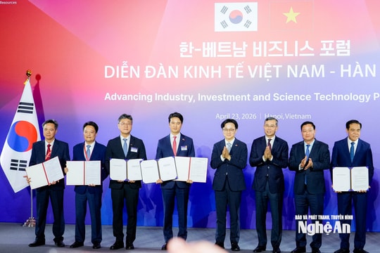 Trao Giấy chứng nhận đăng ký đầu tư Dự án Nhà máy Nhiệt điện LNG Quỳnh Lập tại Diễn đàn kinh tế Việt Nam - Hàn Quốc