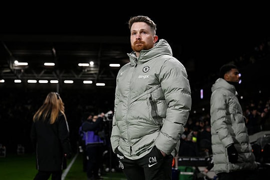 Calum McFarlane và sứ mệnh giải cứu Chelsea sau cuộc khủng hoảng Liam Rosenior