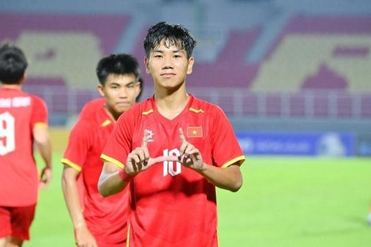 U17 Việt Nam hạ Australia 2-1: Bản lĩnh thép của thầy trò Cristiano Roland