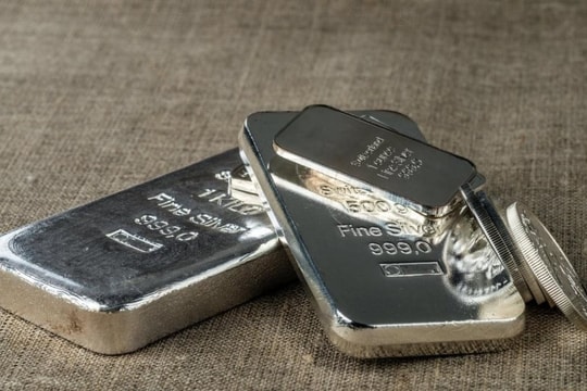 Giá bạc hôm nay 23/4: Bạc miếng về dưới 3 triệu đồng