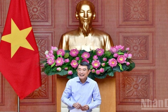 Triển khai đào tạo, tái đào tạo quy mô cấp quốc gia nguồn nhân lực trong các lĩnh vực ưu tiên, chiến lược